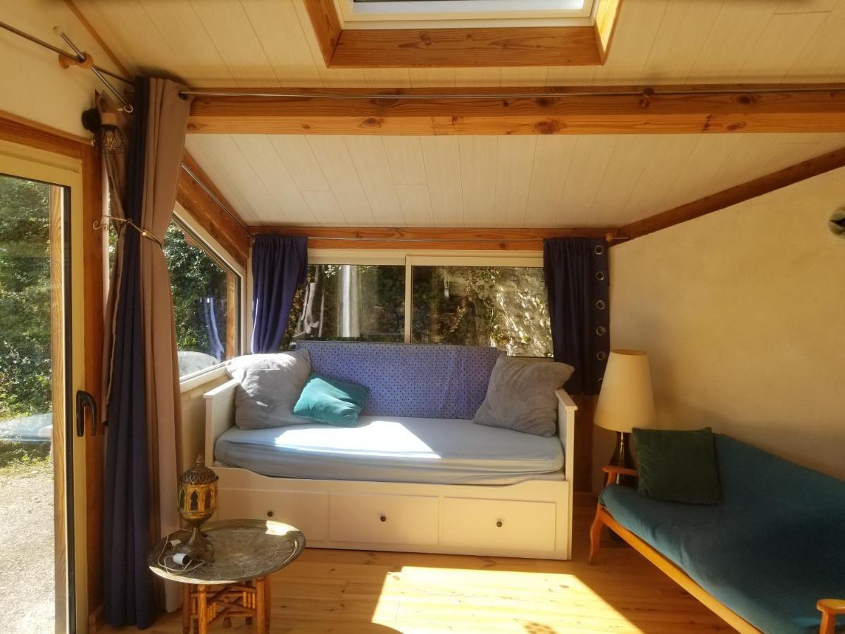 Maisonnette Dans Un Ecrin De Pierre Et De Verdure * Cabrerets
