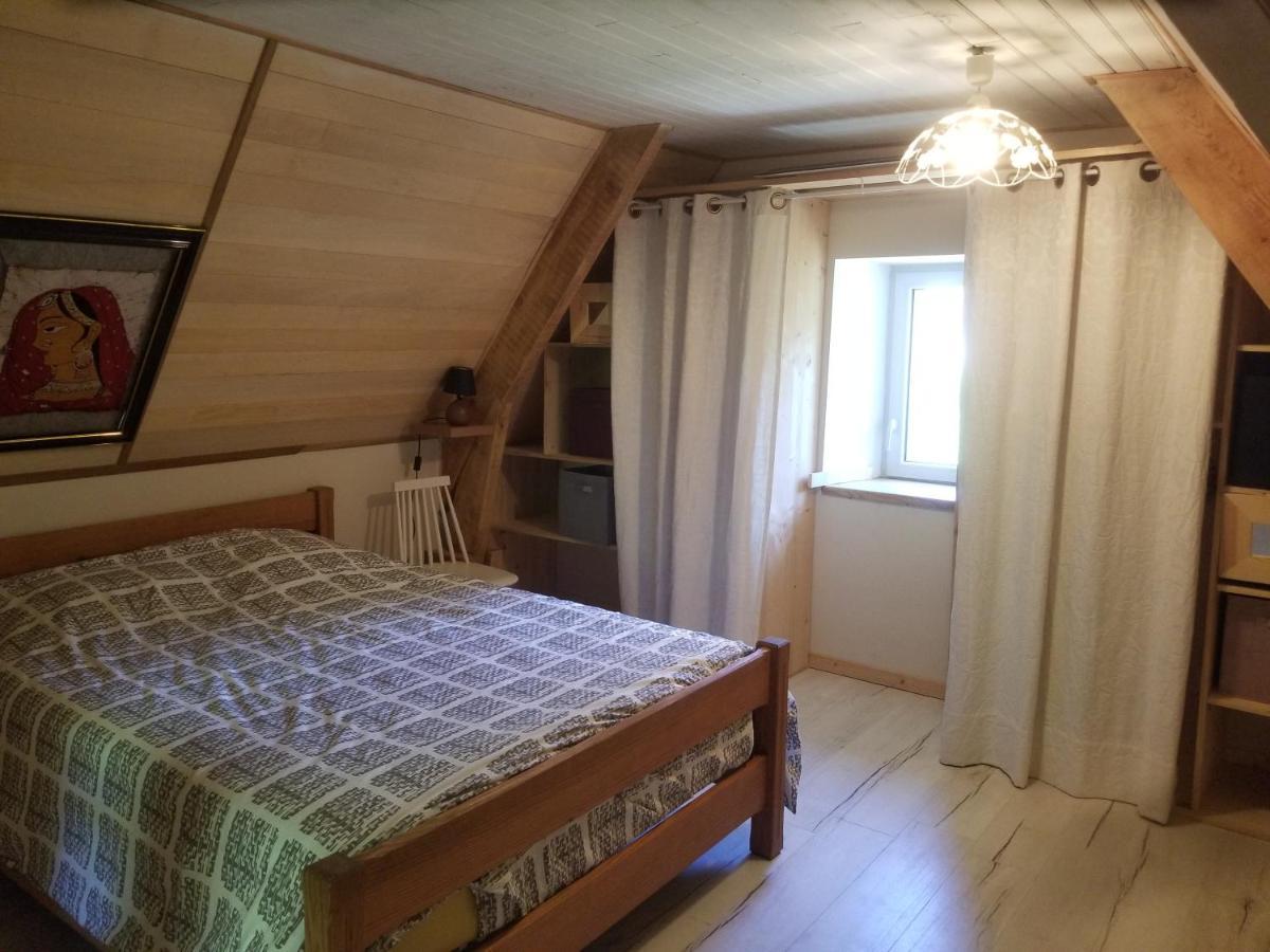 Hébergement de vacances Maisonnette Dans Un Ecrin De Pierre Et De Verdure Cabrerets
